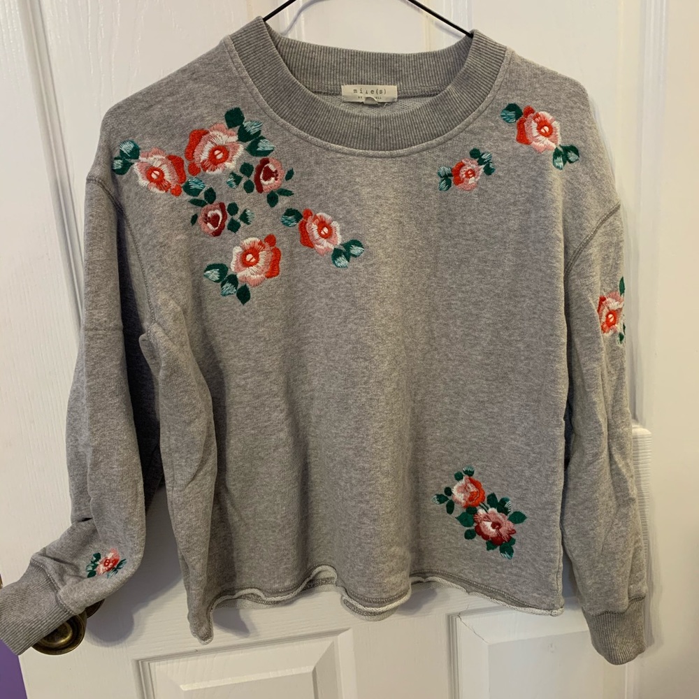 Embroidered Crewneck